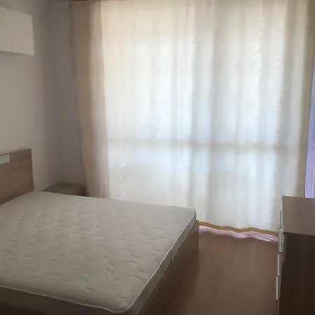 Calabria 아파트 *